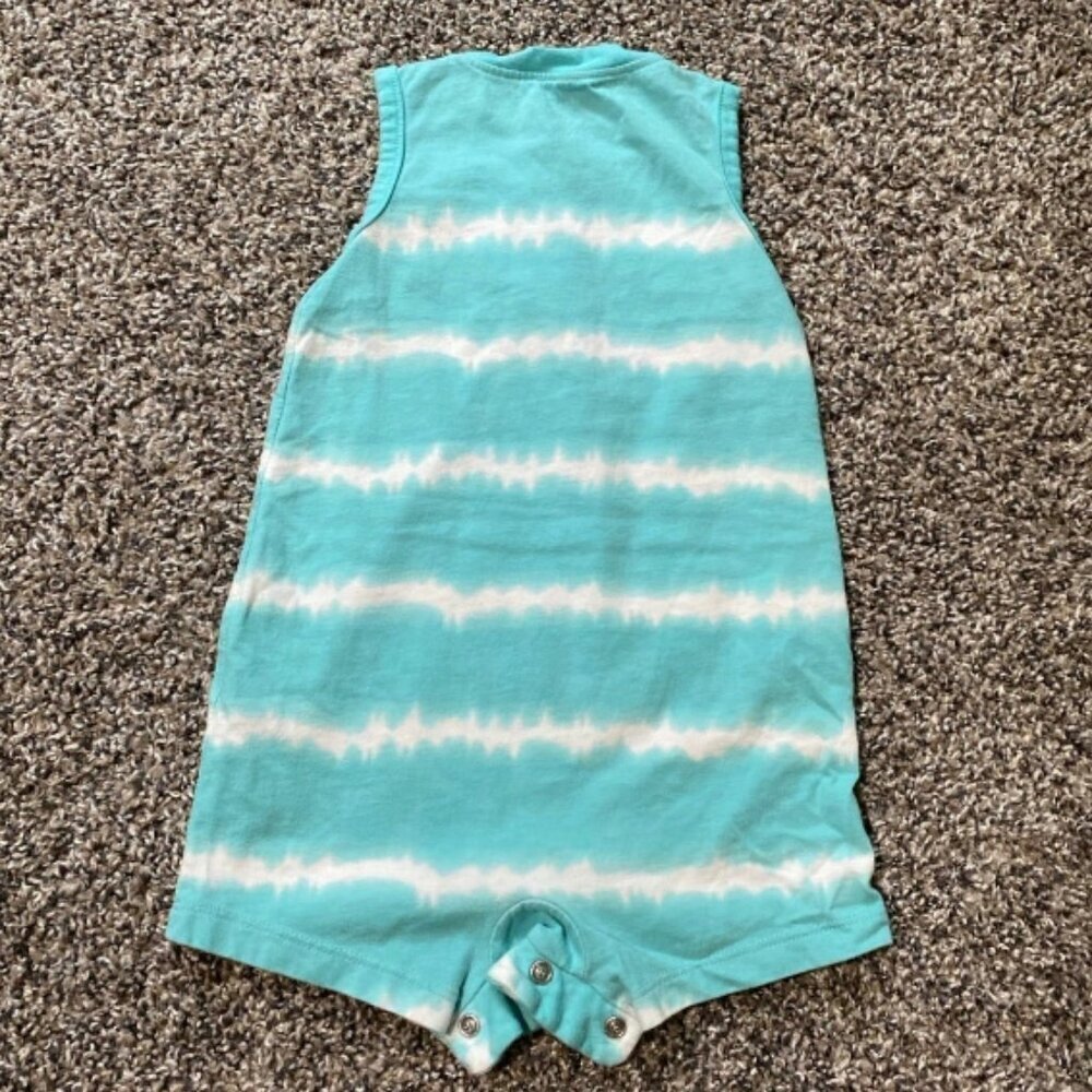 Sleeveless Baby Romper - Picture 2 of 4